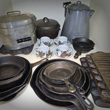 Load image into Gallery viewer, 4 Tepco "Needles and Pine" Pattern Cups & Saucers