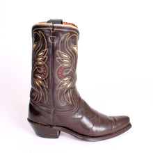 Load image into Gallery viewer, STOLEN 6/21/24 Vintage Brown Acme Men's sz 8 D Cowboy Boots