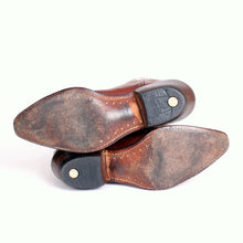 Load image into Gallery viewer, STOLEN 6/21/24 Vintage Acme Women's Brown sz 6 Cowboy Boots