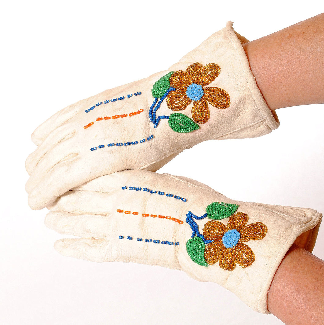 Vintage Native American Indian Beaded Buckskin Gloves N119